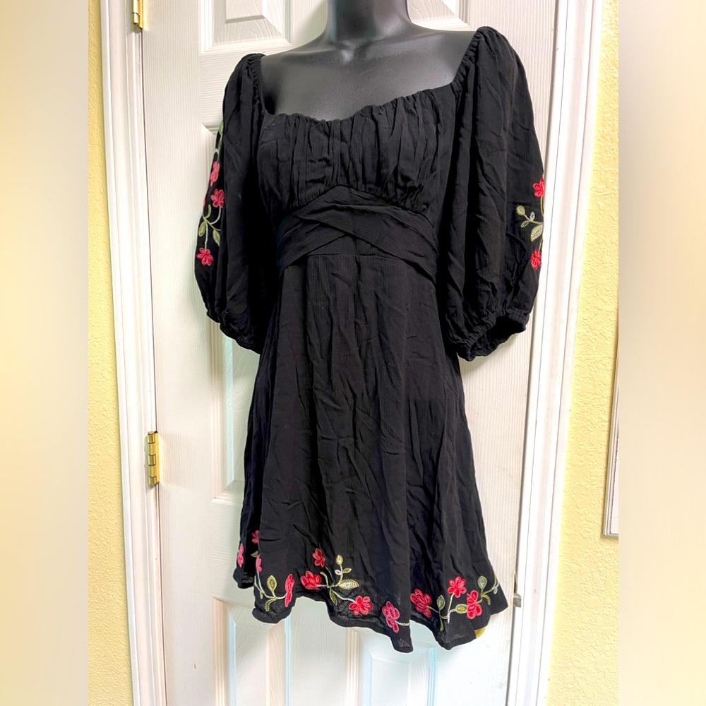 Mi ami black mini dress 🌺